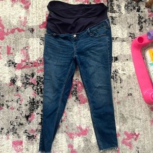 Size 33 Abercrombie & Fitch maternity jeans